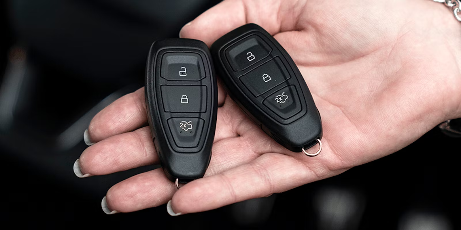 How do I troubleshoot a Ford car key that is not working?